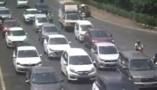 मुंबई ट्रैफिक कांस्टेबल को कार के बोनट पर 19 किमी तक घसीटने वाला शख्स गिरफ्तार