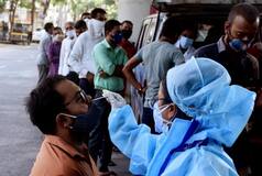 Coronavirus LIVE Update: देश में सामने आए कोरोना के 5676 नए मामले, 37 हजार से ज्यादा हुए एक्टिव मरीज