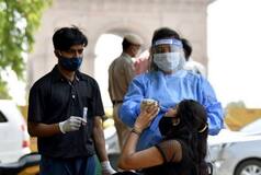 Coronavirus Case Update: देश में डराने लगी कोरोना के मामलों की तेजी से बढ़ती रफ्तार, 8 महीने बाद एक दिन में मिले 10 हजार से ज्यादा मरीज