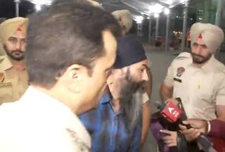 Amritpal's Close Aide Papalpreet Singh Arrives At Amritsar Airport | WATCH