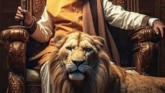 मोदी ने बब्बर शेर को पुचकारा तो बाघ को गोद में बिठा लिया