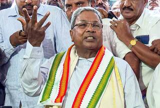 कर्नाटक के नए मुख्यमंत्री बने सिद्धारमैया, जानें उनके राजनीति में बनाएं करियर के बारे में