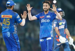 MS Dhoni जैसी है आकाश मधवाल की कहानी; कॉलेज में क्रिकेट से हुआ प्यार, दो साल की नौकरी के बाद दिया ट्रायल