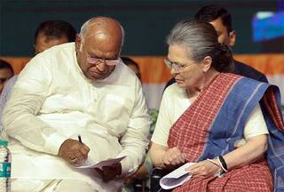 कांग्रेस विधायक दल की मीटिंग की रिपोर्ट पर हाईकमान करेगा विचार,सीएम की घोषणा में समय लेगा: खड़गे