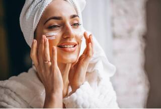 Summer Essentials: 5 Reasons Why You Should Never Skip Moisturiser in Hot, Humid Weather