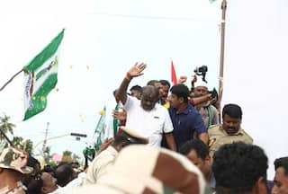 कुमारस्वामी का आरोप, कांग्रेस ने मुस्लिमों को सिर्फ वोट बैंक के तौर पर इस्तेमाल किया और कट्टर हिंदू नेताओं का स्वागत कर रही है