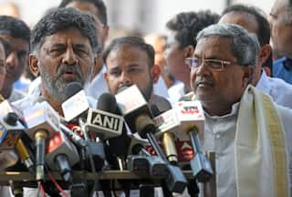 कर्नाटक में मंत्रिमंडल विस्तार के लिए आज दिल्ली में आलाकमान के साथ चर्चा करेंगे सिद्धारमैया और शिवकुमार