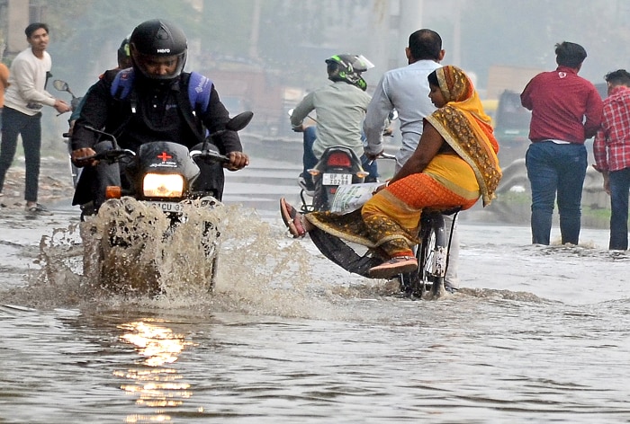 Traffic Jam, Waterlogging Reported Across Delhi-NCR After Heavy Rains | List of Roads to Avoid