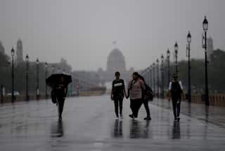 दिल्ली-NCR में फिर हुई झमाझम बारिश; पंजाब, यूपी समेत इन राज्यों में बरसेंगे बादल