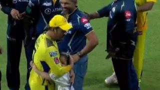 MS Dhoni-Ziva's Beautiful Hug Moment After CSK Beat GT to Enter IPL 2023 Final Wins' Hearts; VIRAL PICS