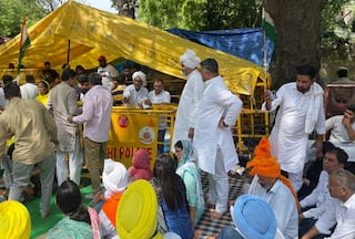 Farmer Leaders Join Protesting Wrestlers at Jantar Mantar, Demand WFI Chief   s Arrest | Latest Updates