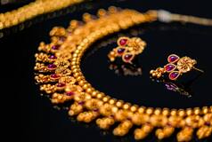 Gold Rates Fall After Being Unchanged For Two Days: Check Latest Prices
