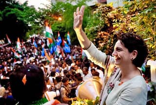 कर्नाटक में आज चुनाव प्रचार का आखिरी दिन, प्रियंका गांधी ने बेंगलुरु में रोड शो किया