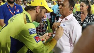 IPL 2023: सुनील गावस्कर ने अपनी शर्ट पर लिया एमएस धोनी का ऑटोग्राफ, इस अंदाज में मिले दो दिग्गज