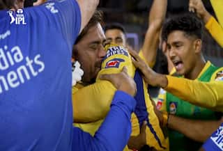 जडेजा को गले लगाते ही MS धोनी की आंखों से बहने लगे आंसू, UNSEEN VIDEO देखकर आपका भी दिल रो देगा