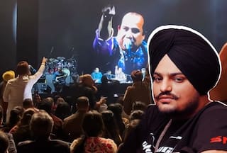 Rahat Fateh Ali Khan Stops His Concert Midway to Give Tribute to Sidhu Moosewala, Fans Salute The Gesture - Watch Viral Video
