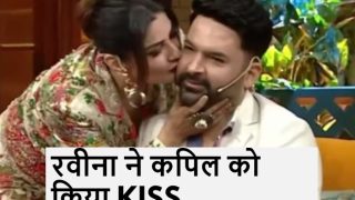 रवीना टंडन ने सबके सामने किया कपिल शर्मा का को KISS, कॉमेडियन बोले 'एक-दो और करो'