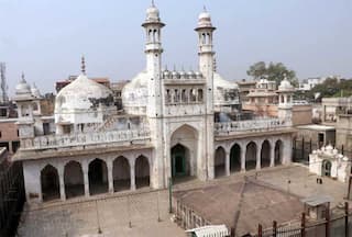 Gyanvapi Mosque Case: कोर्ट ने ज्ञानवापी मस्जिद परिसर की ASI से सर्वे कराने की याचिका सुनवाई के लिए की मंजूर