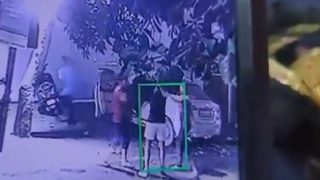 Viral Meerut Video: पुलिसवालों को चप्पलों से पीट रहे क्रिकेटरों का वीडियो वायरल, घटना ने लिया नया मोड़- देखें वीडियो