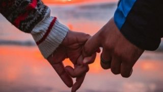 OMG! विवाह की तैयारियों में जुटा रहा परिवार, उधर शादी से एक दिन पहले प्रेमी संग फरार हो गई लड़की