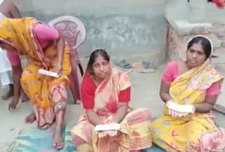 Balasore Train Accident: ममता बनर्जी के मंत्री ने 2000 के नोट में दी आर्थिक मदद, भाजपा ने खड़े किए कई सवाल