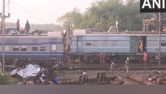 Balasore Train Accident: डिरेल हुए सभी बोगियों को हटाया गया, ट्रैक ठीक करने का काम जोरों पर, रातभर घटनास्थल पर मौजूद रहे रेल मंत्री