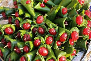 मंगलवार के उपाय: मुश्किलों से छुटकारा पाना चाहते हैं हनुमान जी को अर्पित करें पान का बीड़ा