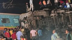 ओडिशा के बालासोर में बड़ा ट्रेन हादसा, मालगाड़ी से टकराई कोरोमंडल एक्सप्रेस; रेसक्यू ऑपरेशन जारी