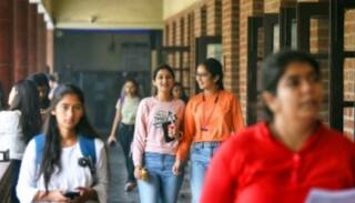 दिल्ली के सरकारी स्कूलों के एक हज़ार से अधिक छात्रों ने NEET की परीक्षा में सफल हुए, सरकार ने कहा- ये बड़ी उपलब्धि