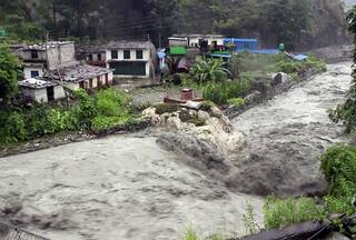 नेपाल में भारी बारिश के बाद आई बाढ़; भूस्खलन से 5 लोगों की मौत, 28 लापता