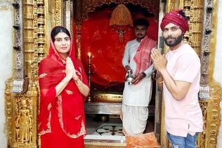 पत्नी रिवाबा के साथ आशापुरा मां के मंदिर पहुंचे भारतीय ऑलराउंडर रवींद्र जडेजा