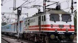 IRCTC Latest News: Western Railway Extends Operation Of 7 Pairs Of Special Trains | Full List Here