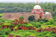 वीकएंड पर घूमिए तुगलकाबाद किला, शाप के कारण कभी पूरा नहीं बन पाया यह फोर्ट