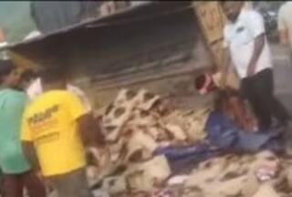 Watch: Truck Carrying Beer Overturns In Andhra Pradesh, Locals Rush To Grab Bottles