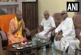 राम जन्मभूमि ट्रस्ट के महासचिव चंपत राय से मिले सीएम योगी, बोले- दिव्य, भव्य नगरी के रूप में विकसित होगी अयोध्या