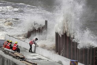 More Than 20 Dead, Hundreds Displaced As Cyclonic Storm Devastates Southern Brazil