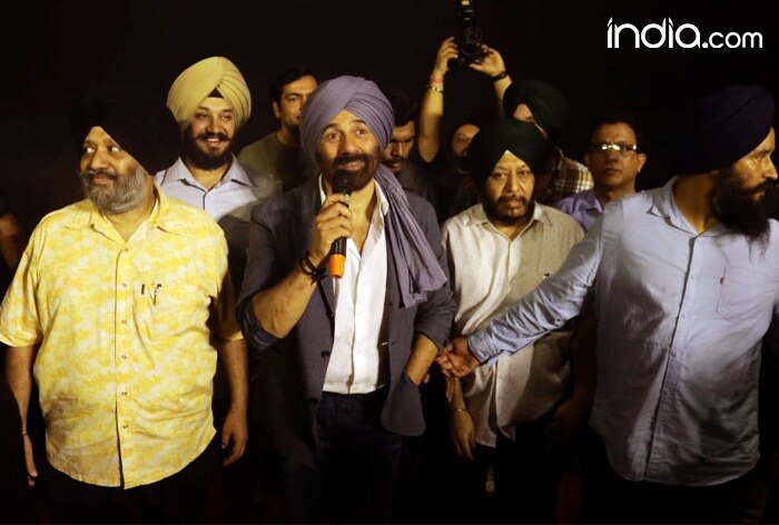 'Gadar Macha Do Paaji'! Fans go Berserk as Sunny Deol Brings Tara Singh Back to Theatres