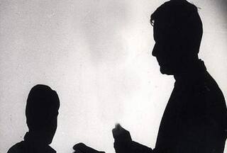 OMG! अपनी जमीन पर पेड़ काटने का विरोध पड़ा महंगा, गुस्साए दबंगों ने काट दिया प्राइवेट पार्ट