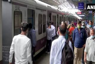 Mumbai Local Train: नवी मुंबई में हार्बर लाइन पर लोकल ट्रेन सेवाएं बाधित, यात्रियों की परेशानी बढ़ी