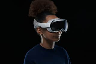 Apple Vision Pro, 1st Mixed-Reality Headset With 3D Camera; Details Here