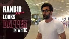 मां नीतू कपूर को सरप्राइज देने मुंबई से निकले Ranbir Kapoor, एयरपोर्ट पर डैशिंग लुक में हुए स्पॉट
