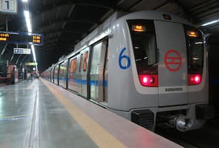 Delhi Metro Commuters Can Shop, Collect Orders From Station With India's 1st Virtual Shopping App