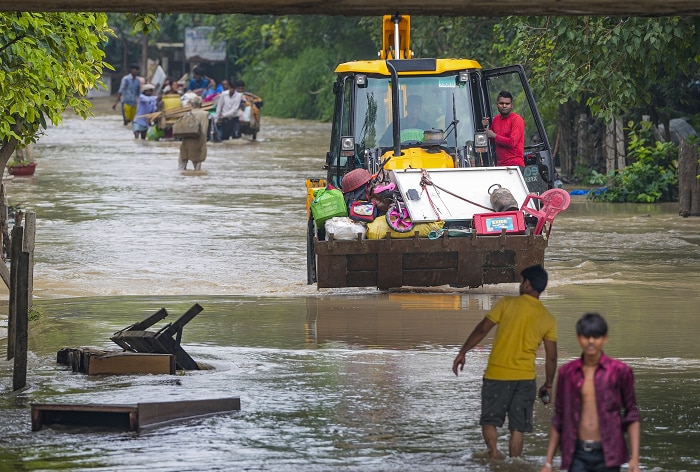 Delhi Witnesses Massive Traffic Jam, Roads Submerged, Metro Services Affected | What We Know So Far