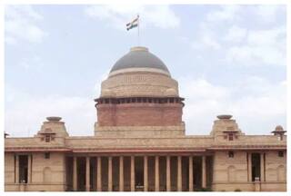 नशे में धुत शख्स ने राष्ट्रपति भवन की दीवार में घुसा दी कार, टक्कर की आवाज से मची खलबली