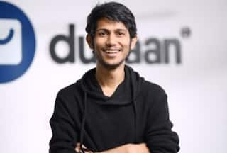 Dukaan's Suumit Shah Replaces 90% Support Staff with AI Chatbot, Sparks Fury on Twitter