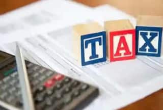 Is Govt Planning to Extend the ITR Filing Deadline? Here's What Revenue Secretary Says