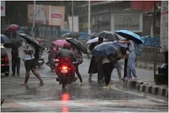Heavy Rain Batters Parts Of Maharashtra, IMD Extends 'Red Alert' in Mumbai till Friday