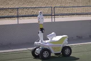 US School Testing Robot to Prevent Mass Shootings, Confront Intruders at Campus