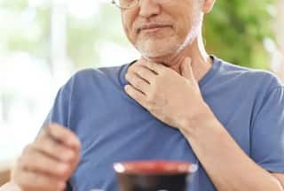 Monsoon Blues With Sore Throat, Know Causes And Symptoms