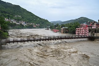 Uttarakhand Rain: उत्तराखंड में भी बारिश बनी आफत, एक युवती की मौत, कई लोग लापता; 15 जुलाई तक स्कूल बंद किए गए